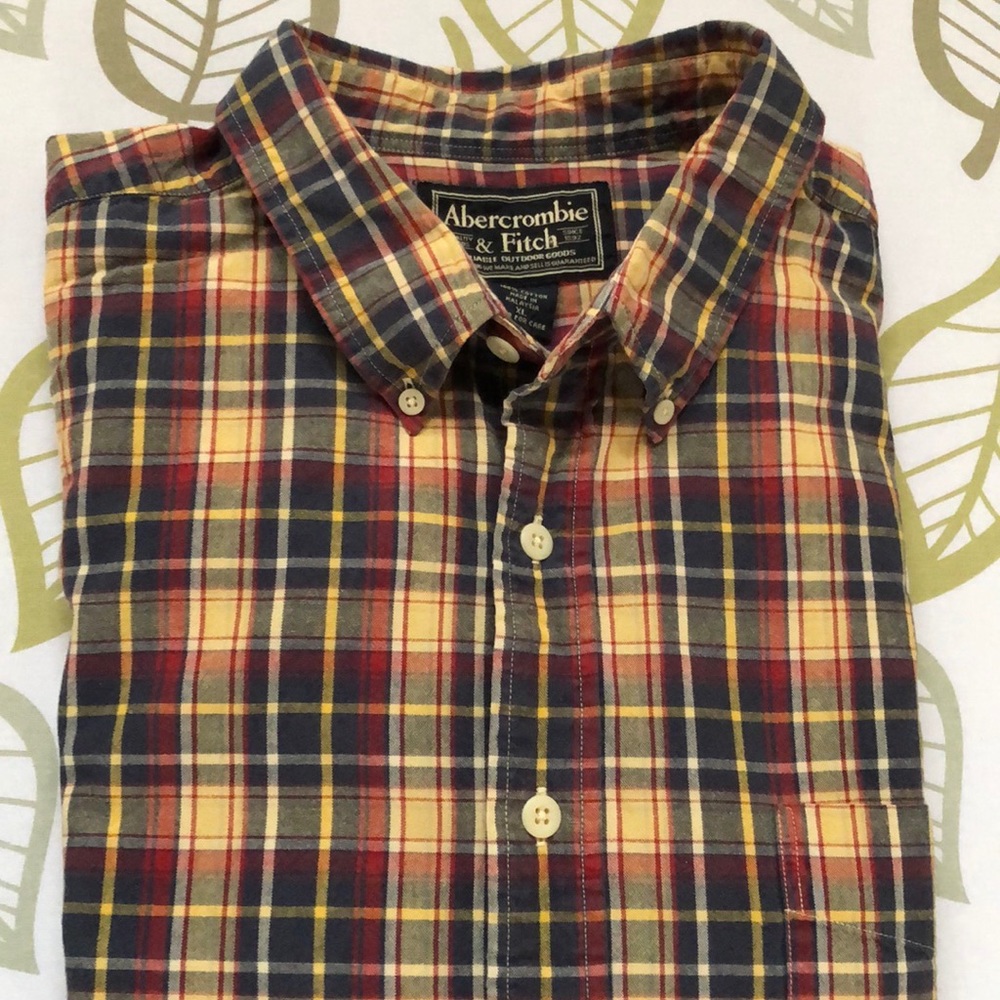 Abercrombie & Fitch short sleeve button down shirt